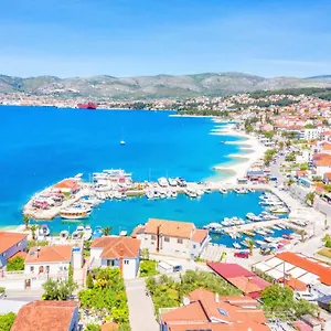 Mihaela Apartament Trogir
